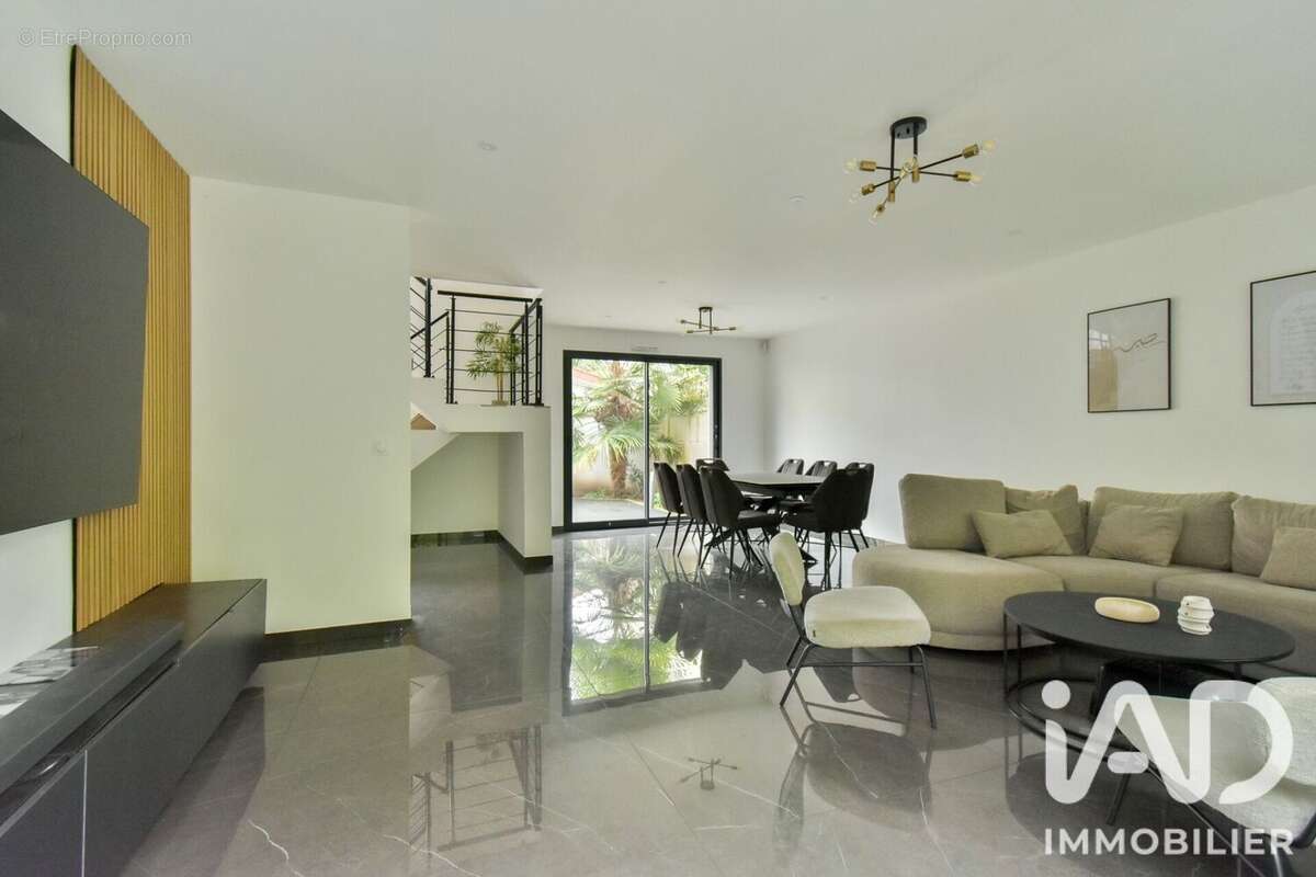 Maison 159 m² à Soisy-Sous-Montmorency  - photo 3
