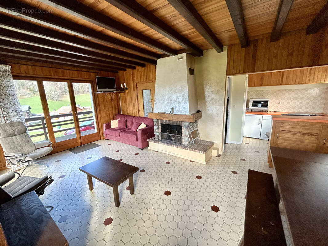 Maison à BELLEVAUX
