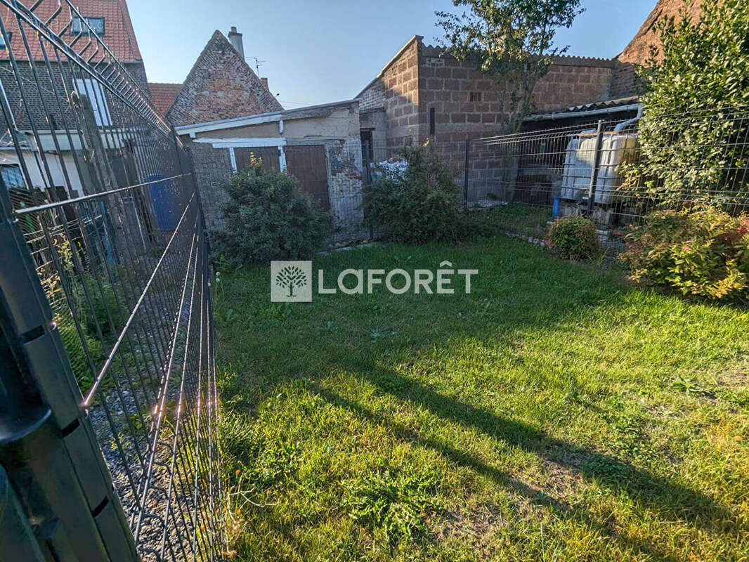 Maison à OSTRICOURT