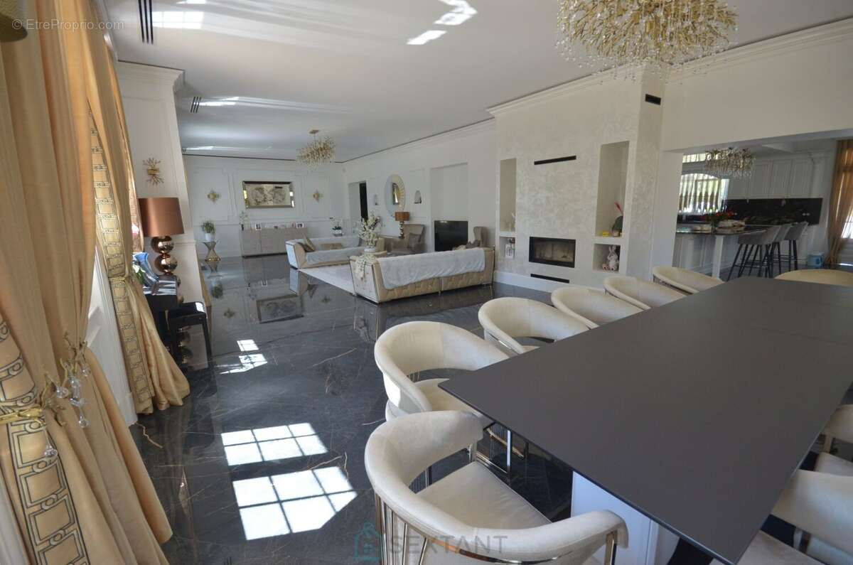 Maison à BOISSISE-LE-ROI