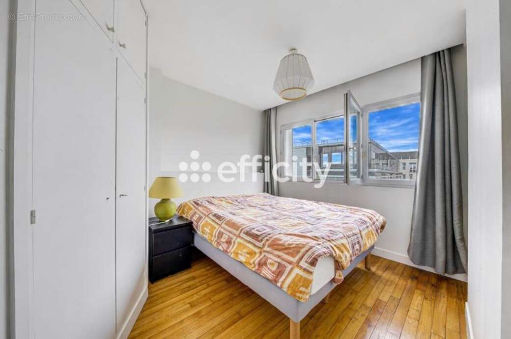 Appartement à ISSY-LES-MOULINEAUX