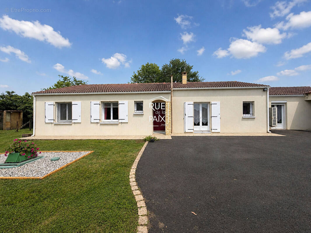 Maison à COUTIERES