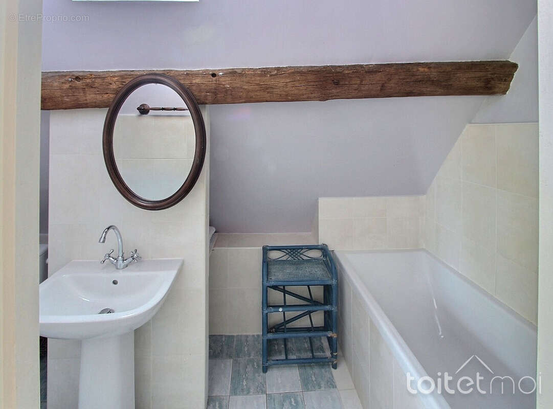 Maison à LA CELLE-LES-BORDES