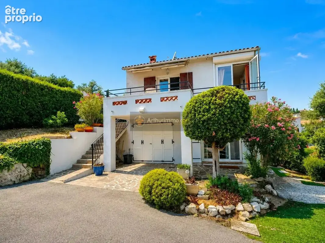 Photo Maison à Frejus au prix de 685 000€