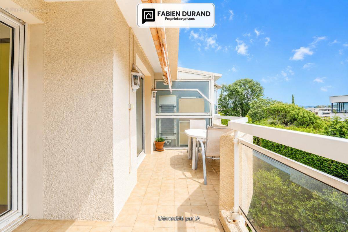 Appartement à MANDELIEU-LA-NAPOULE