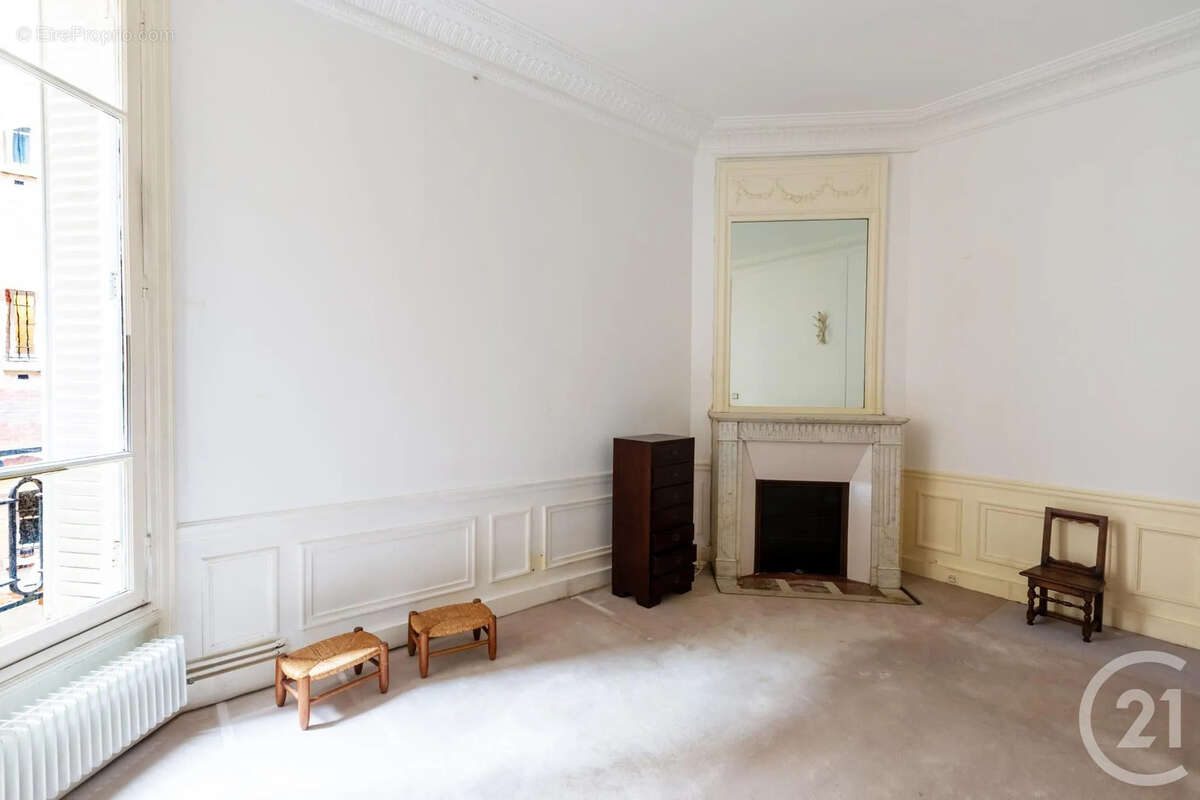 Appartement à NEUILLY-SUR-SEINE