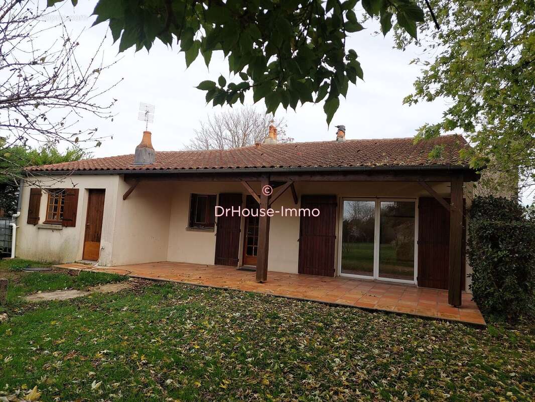 Maison à CORME-ECLUSE