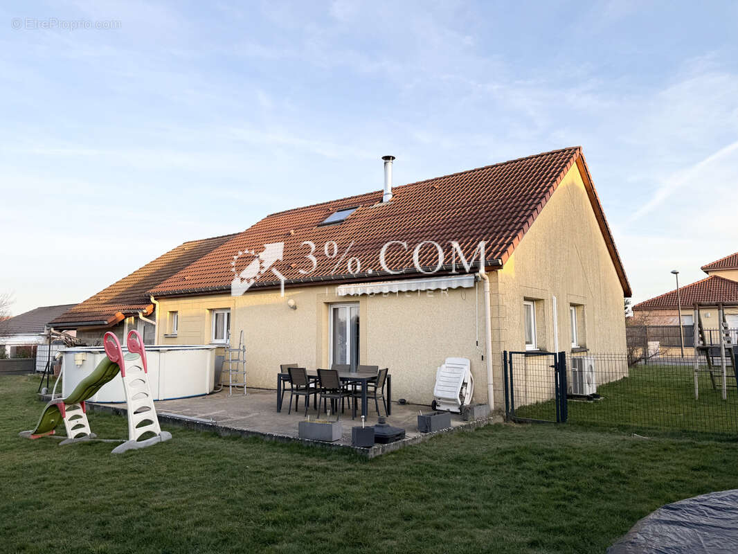 Maison à UXEGNEY