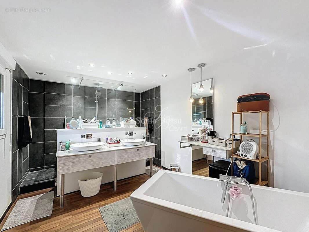 Photo 8 - Maison à COURRIERES