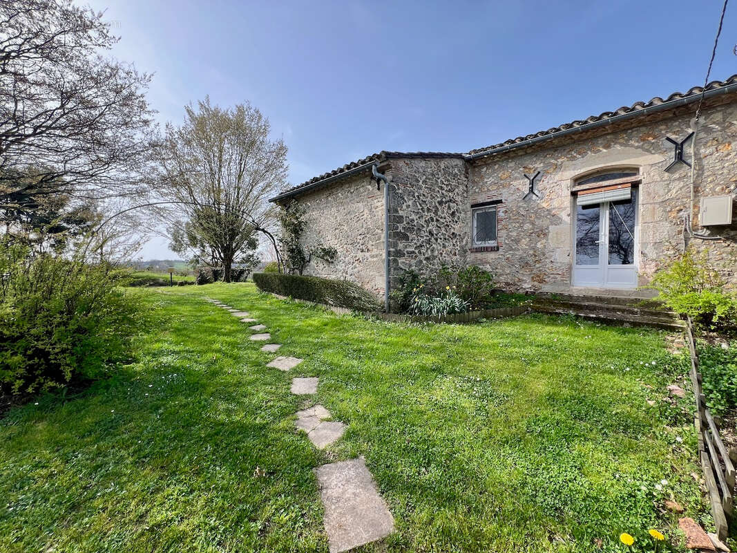 Maison à PINEL-HAUTERIVE