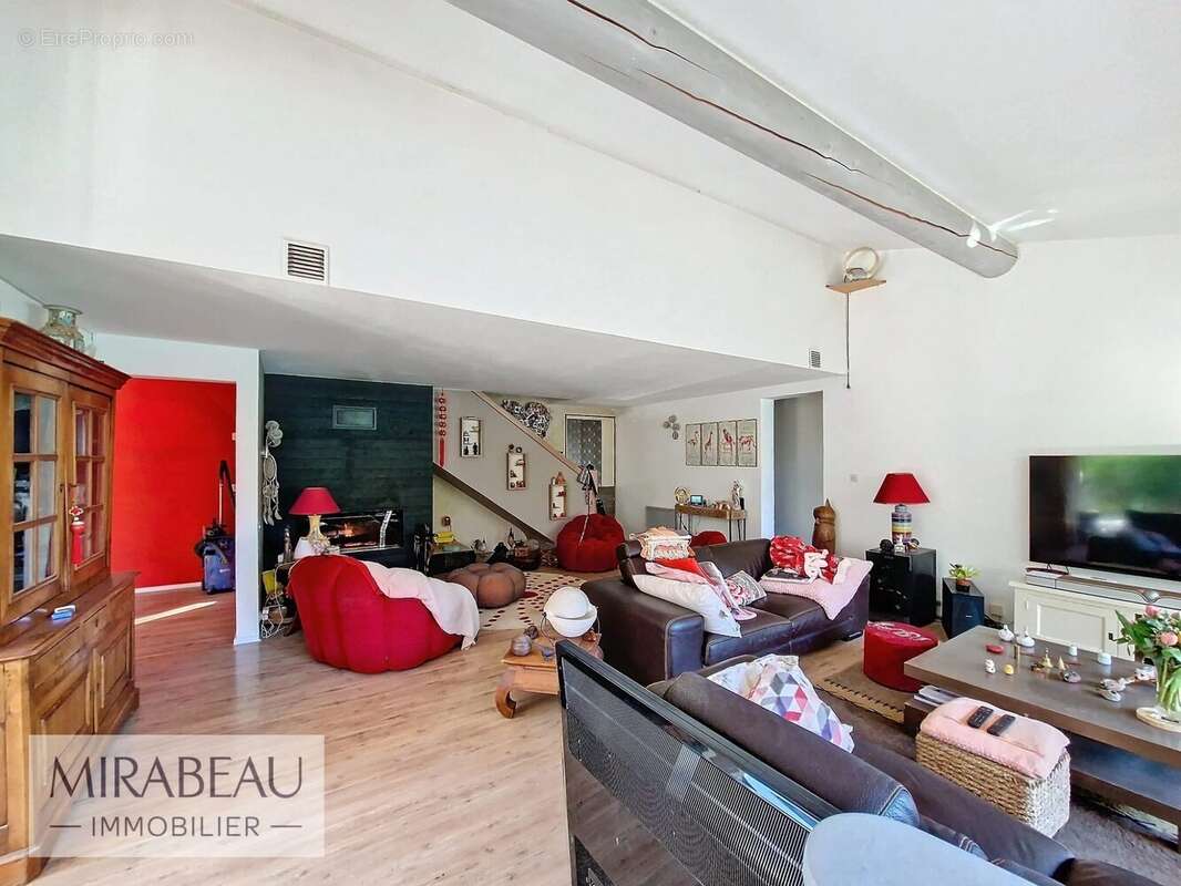 Maison à MIRABEAU