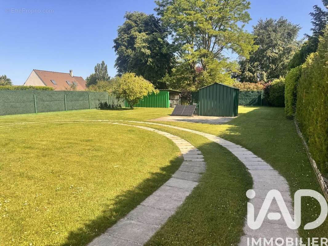 Maison 96 m² à Saint-Martin-En-Biere  - photo 4