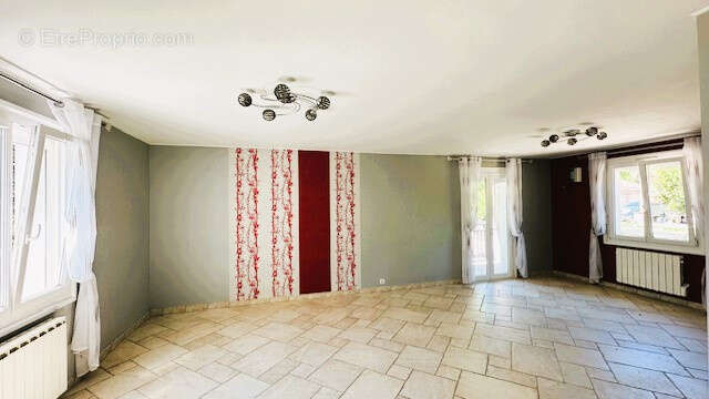 Maison à VAISON-LA-ROMAINE