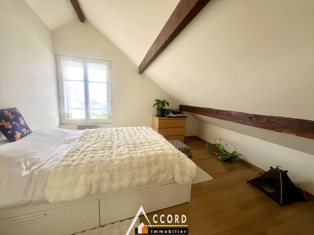 Appartement à SARTROUVILLE