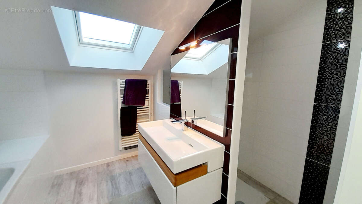 Maison de village avec terrain constructible - photo 9