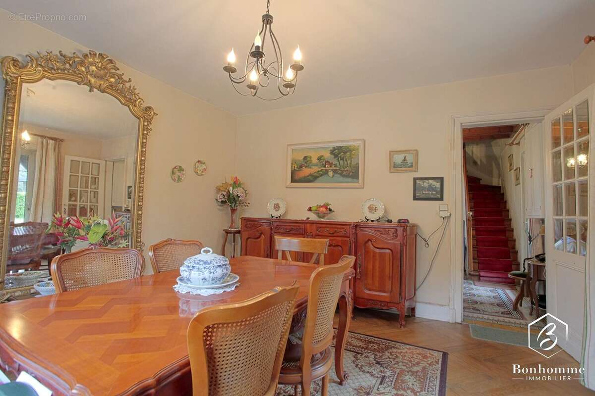 Maison à CAMBES