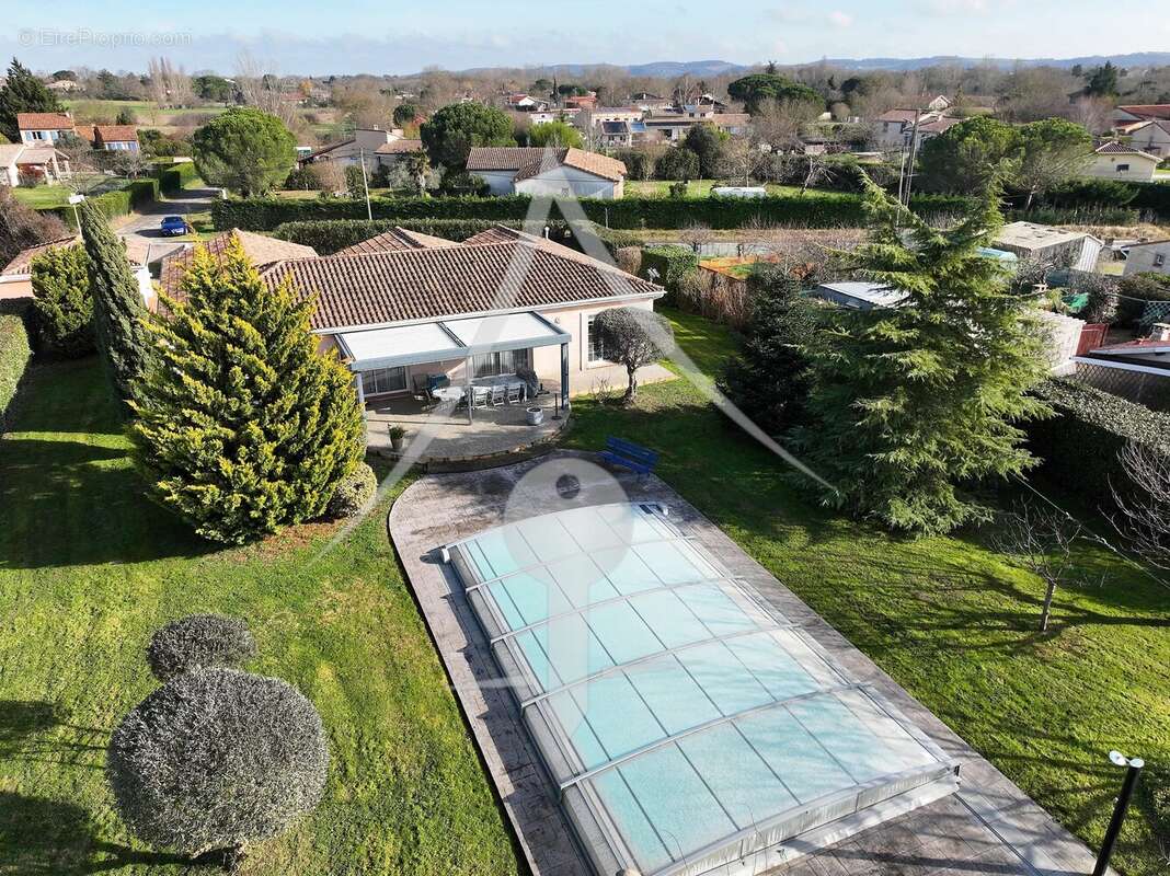 Maison à LAVERNOSE-LACASSE