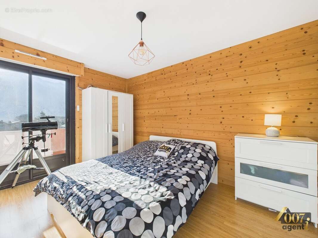Appartement à GILLY-SUR-ISERE