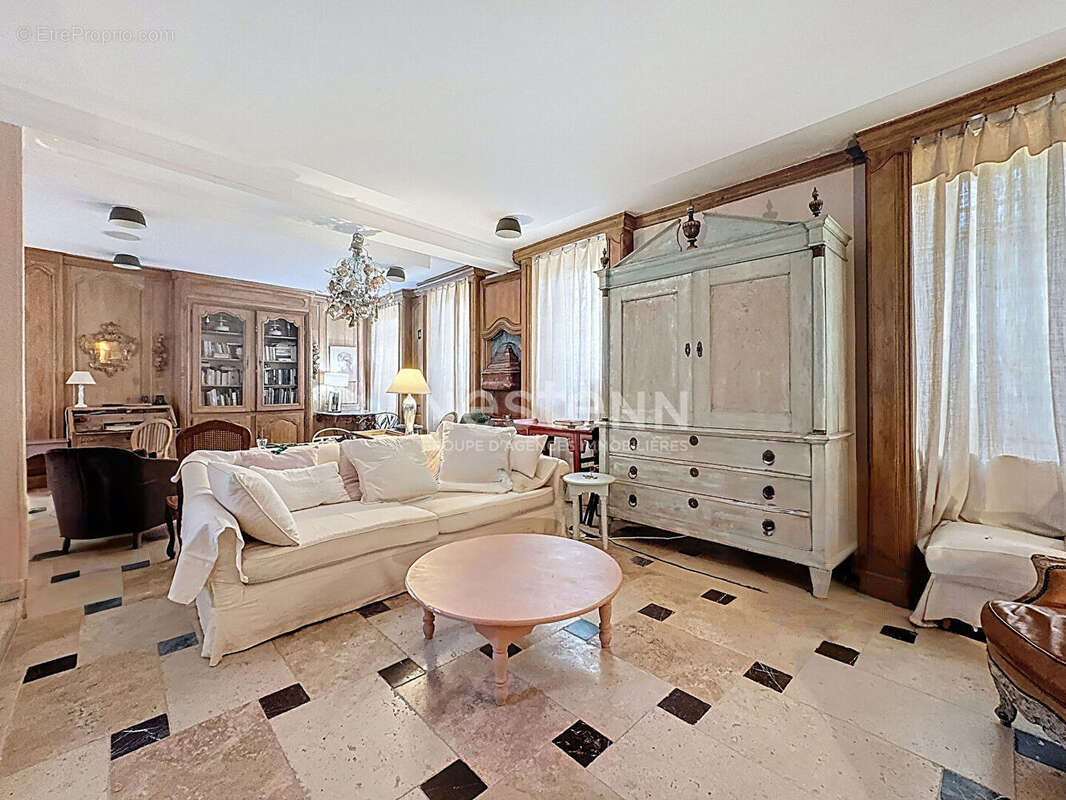 Appartement à LAMORLAYE
