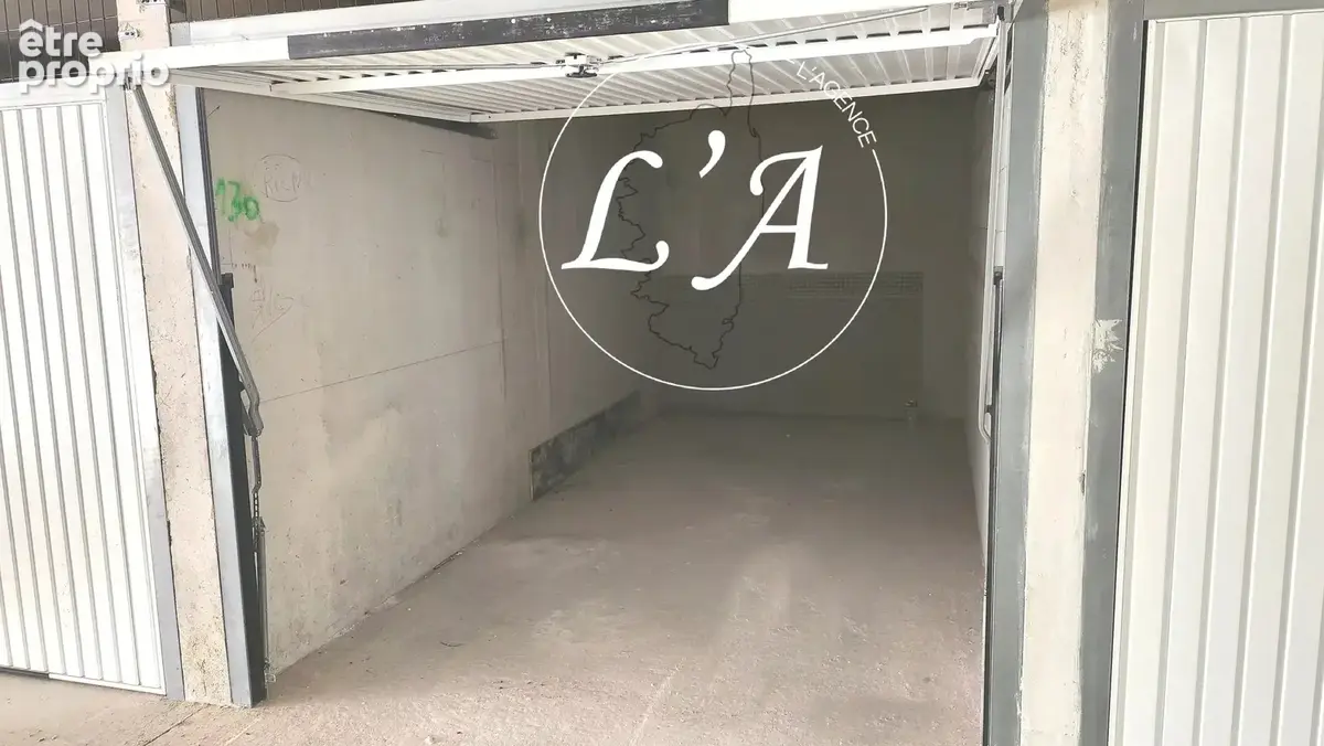 Box fermé 12,5 m² – Pietrosella 20166 – Sous-sol sécurisé - photo 5
