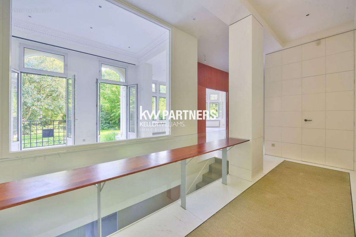 Appartement à NEUILLY-SUR-SEINE