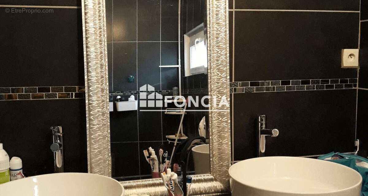 Maison à VILLARD-BONNOT