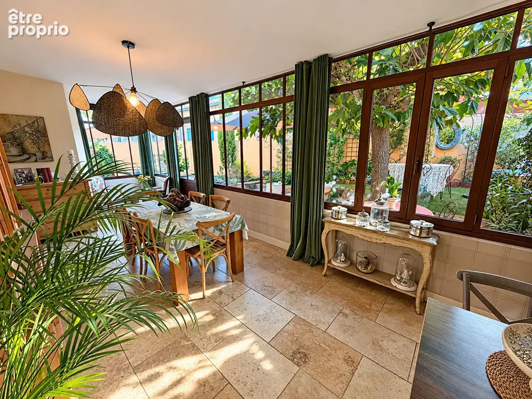Photo Maison à Trets au prix de 630 000€