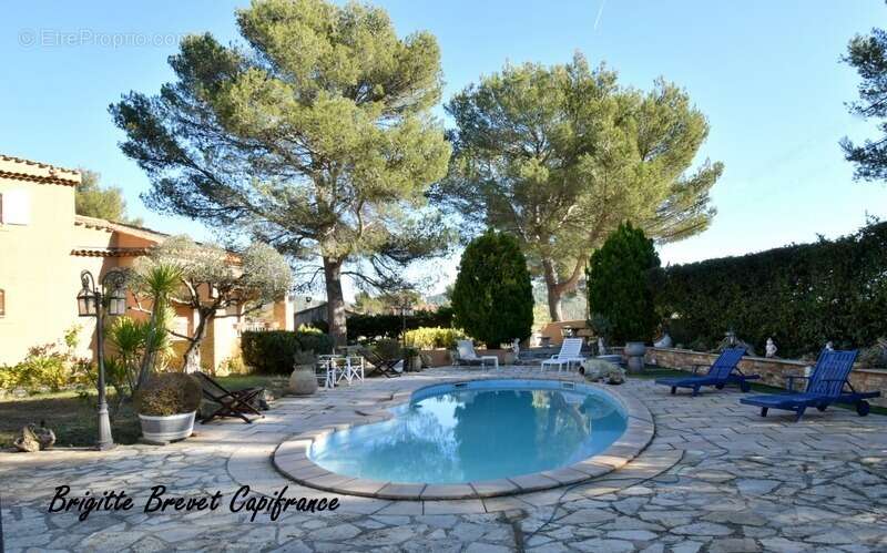 Maison à LA DESTROUSSE