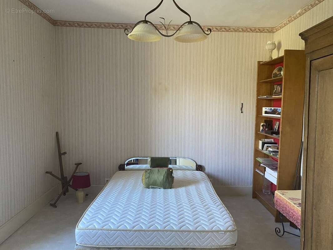 Maison à PEROLS-SUR-VEZERE