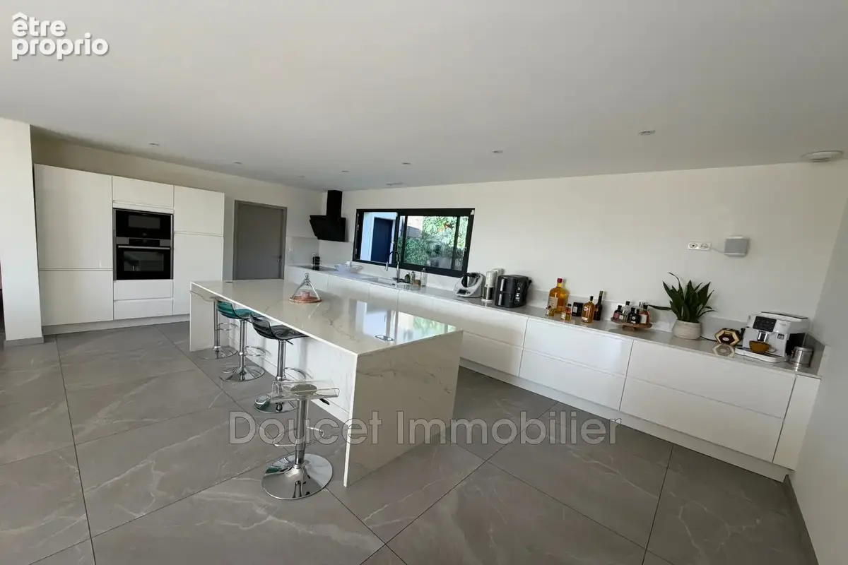 Maison 5 pièces 241 m² à vendre à Magalas (34480) - photo 3