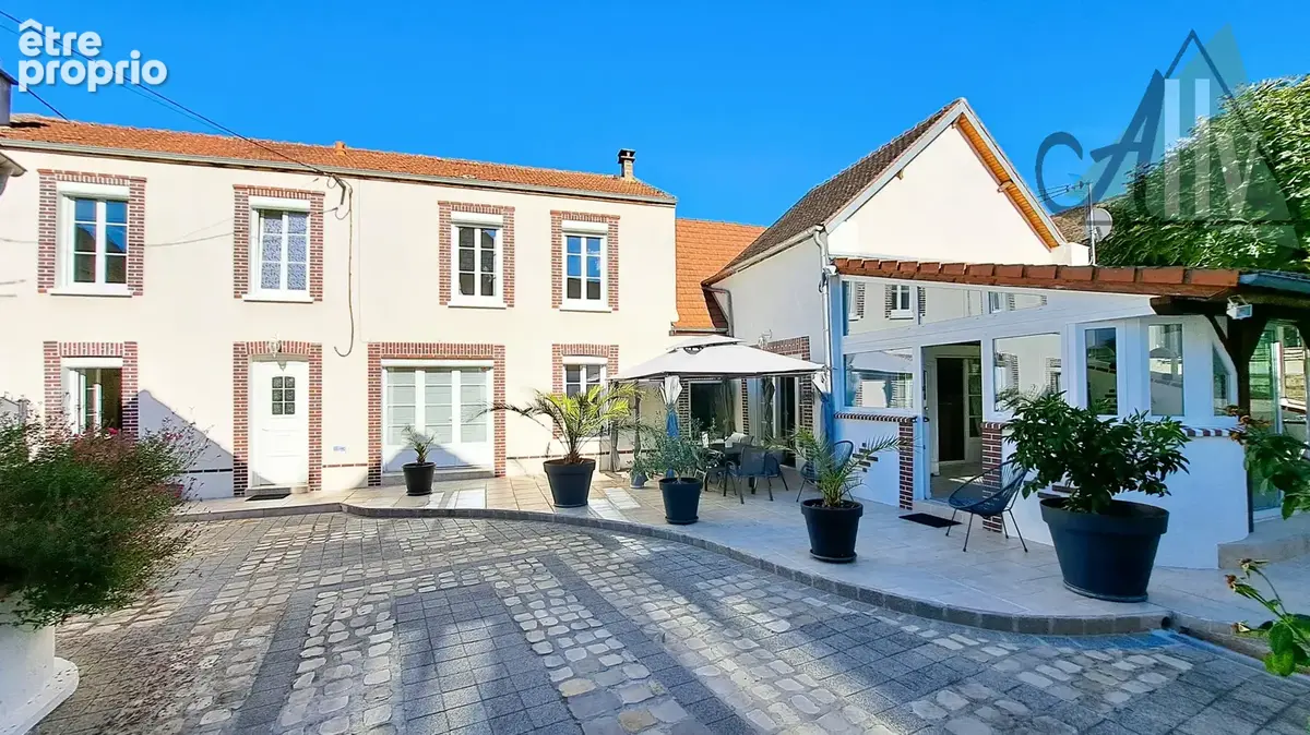 Maison à PONT-SUR-YONNE