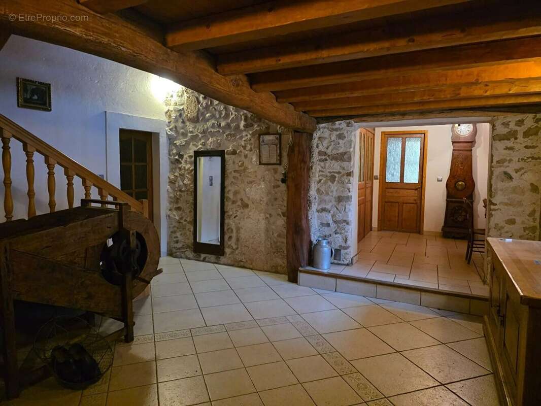 Maison à HOSTUN