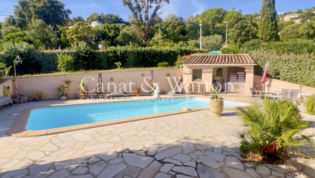À 1 km de la plage: villa à cavalaire avec piscine - photo 3