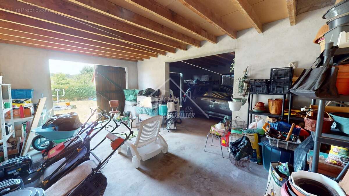 Maison a renover avec garage - photo 8