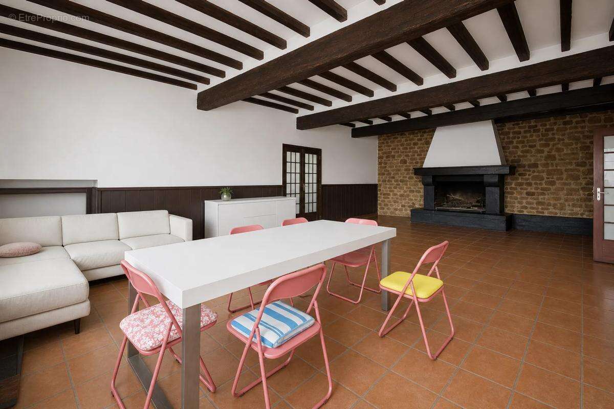 Maison à MELZ-SUR-SEINE