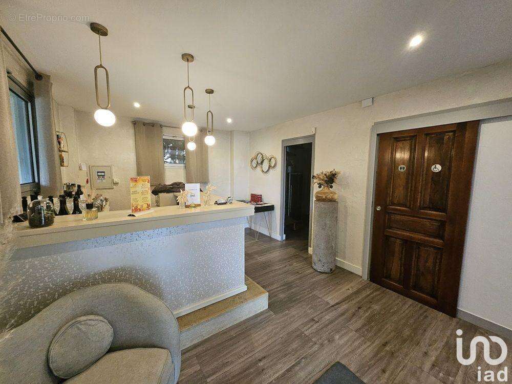 Photo 6 - Commerce à VIRIGNIN