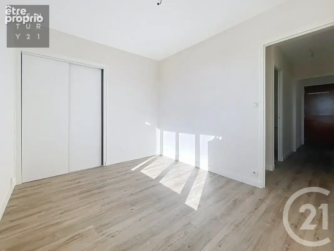 Appartement 4 pièces 81 m² à vendre à Troyes (10000) - photo 9