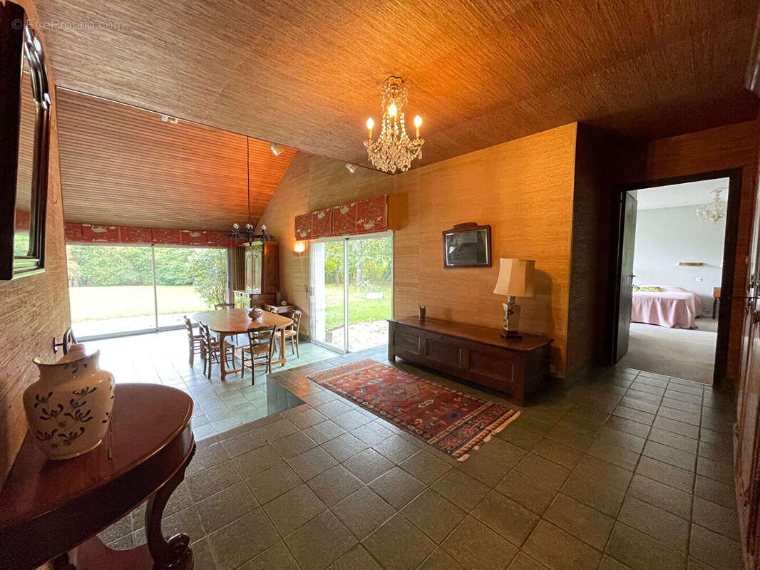 Maison à SAINT-PAIR-SUR-MER