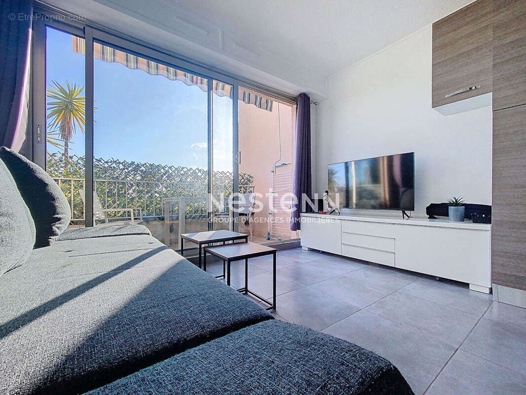 Appartement à VALLAURIS