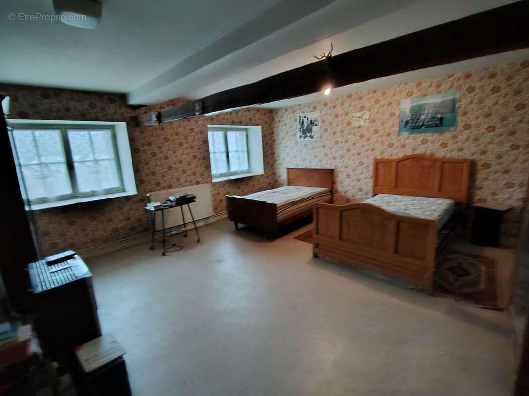 Maison à SAINT-SEROTIN