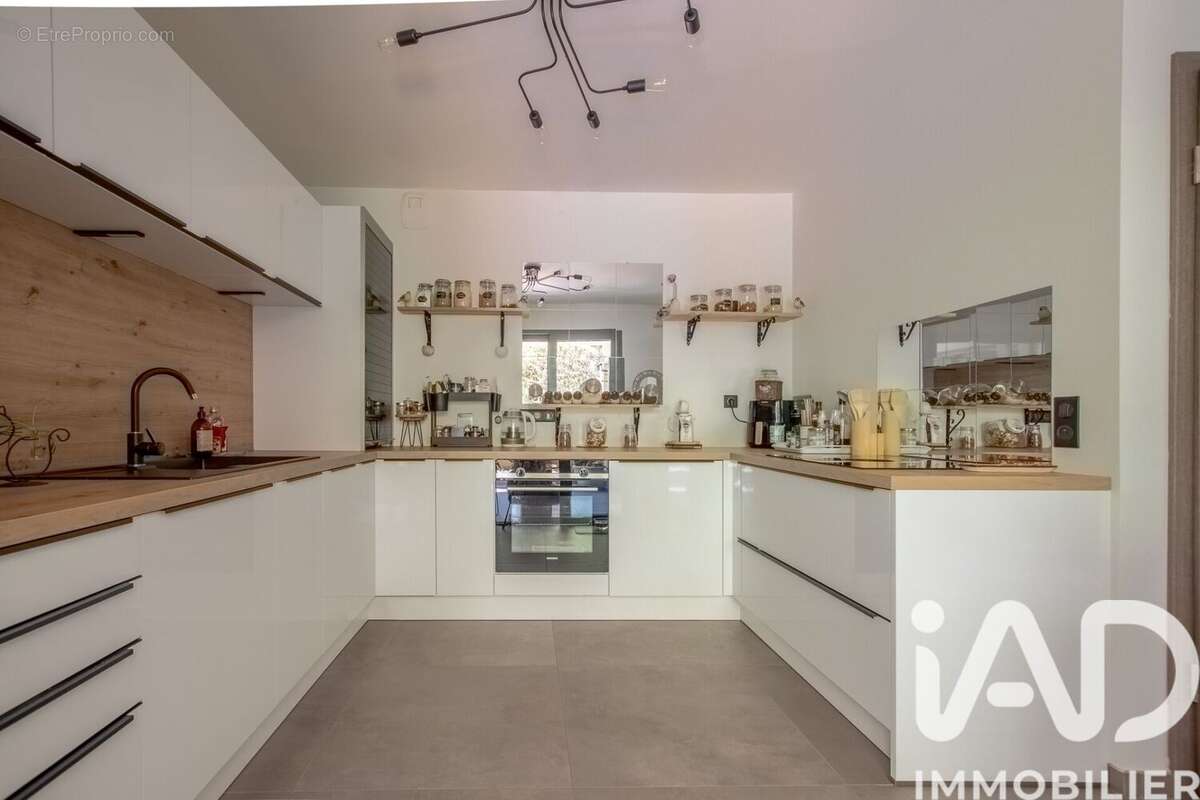 Appartement 86 m² à Aix-Les-Bains  - photo 5