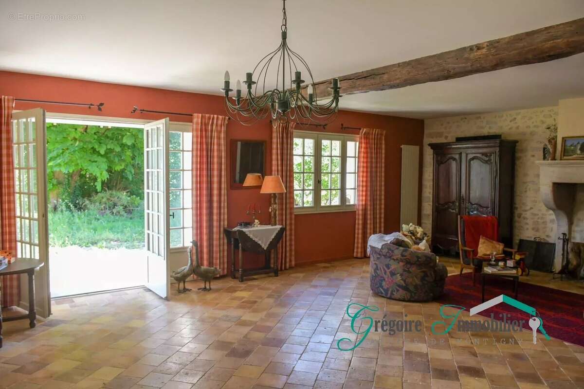 Maison à LA GENEVRAYE