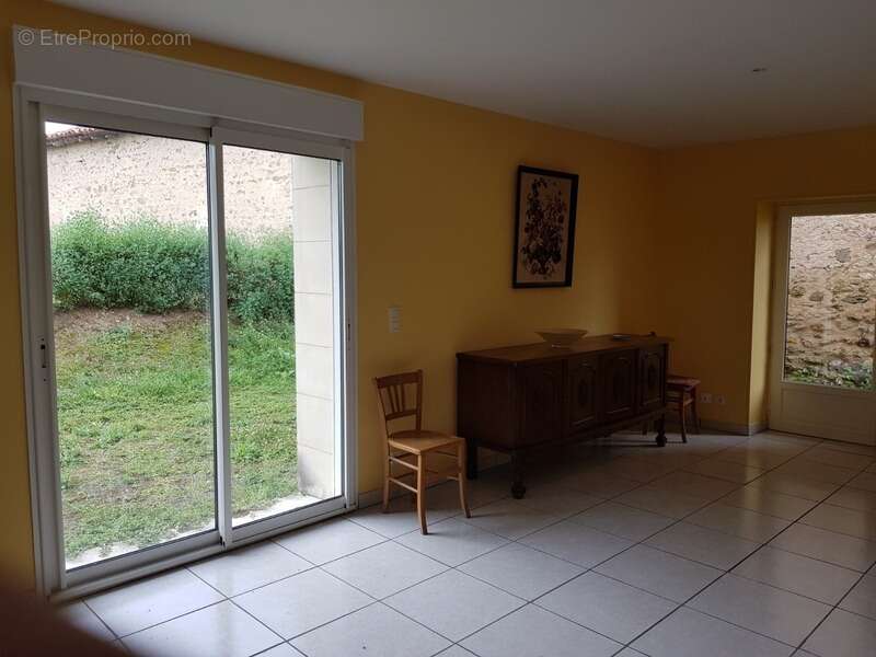 Maison à MONTMORILLON