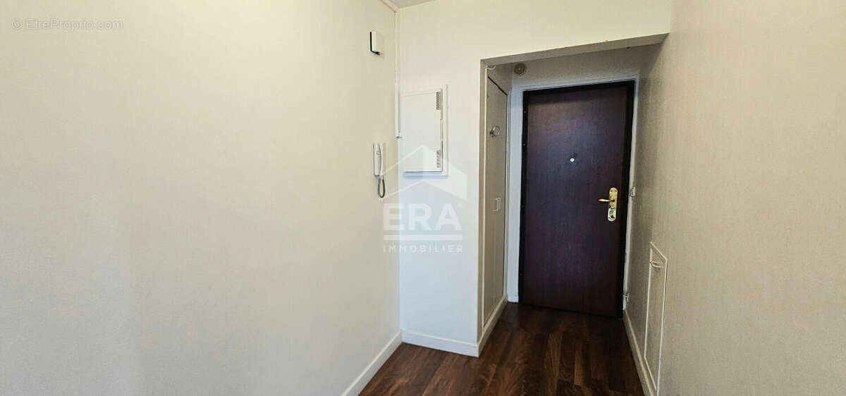 Appartement à CHARENTON-LE-PONT