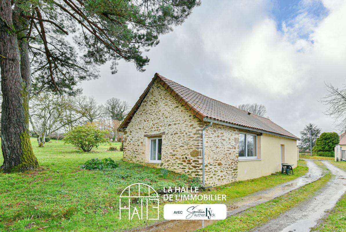 Maison à MAGNAC-BOURG