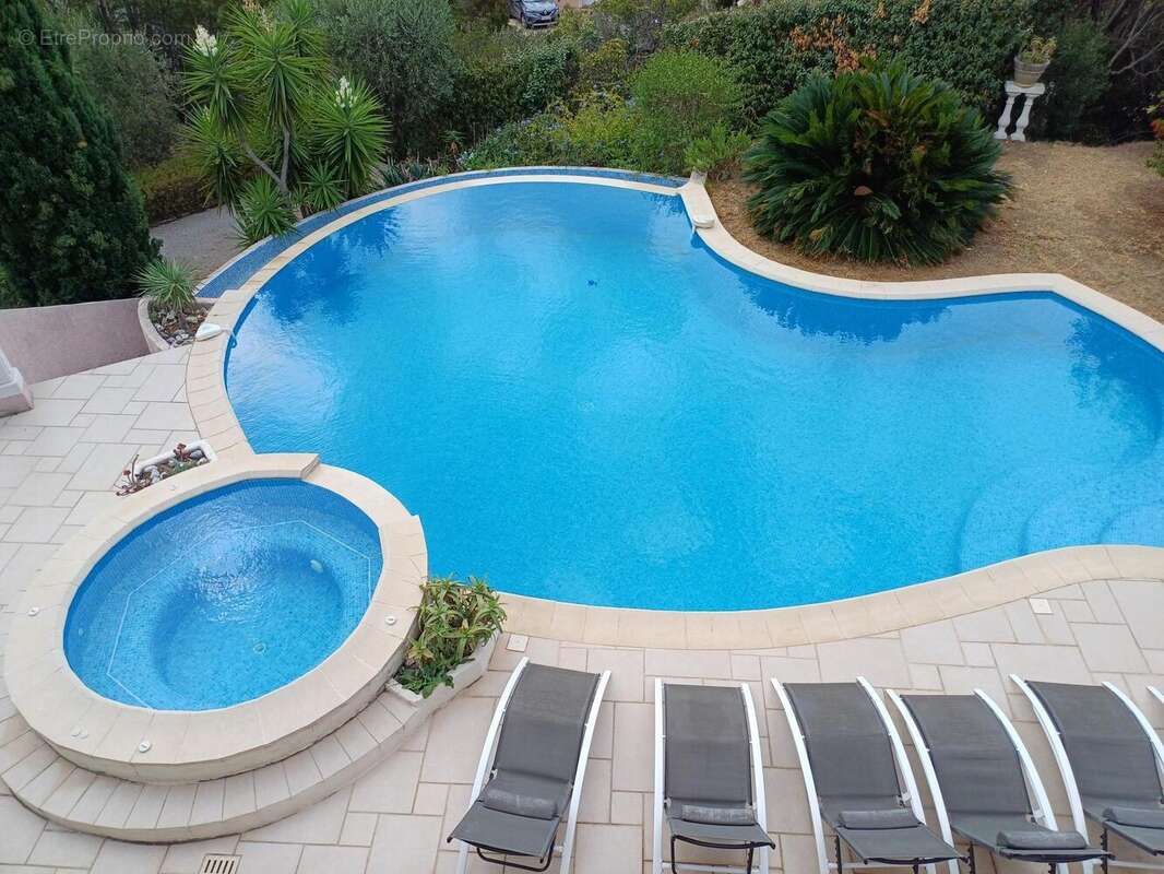 Photo 4 - Maison à LES ISSAMBRES