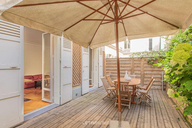 Appartement à PARIS-7E
