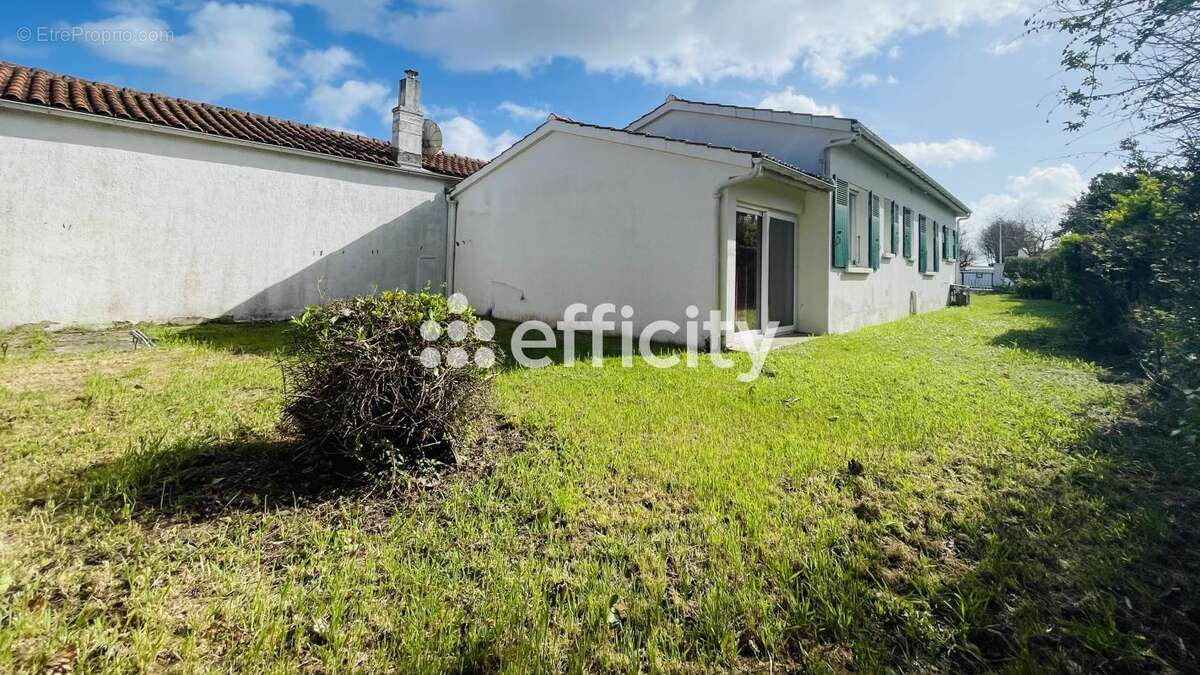 Maison à LA BREE-LES-BAINS