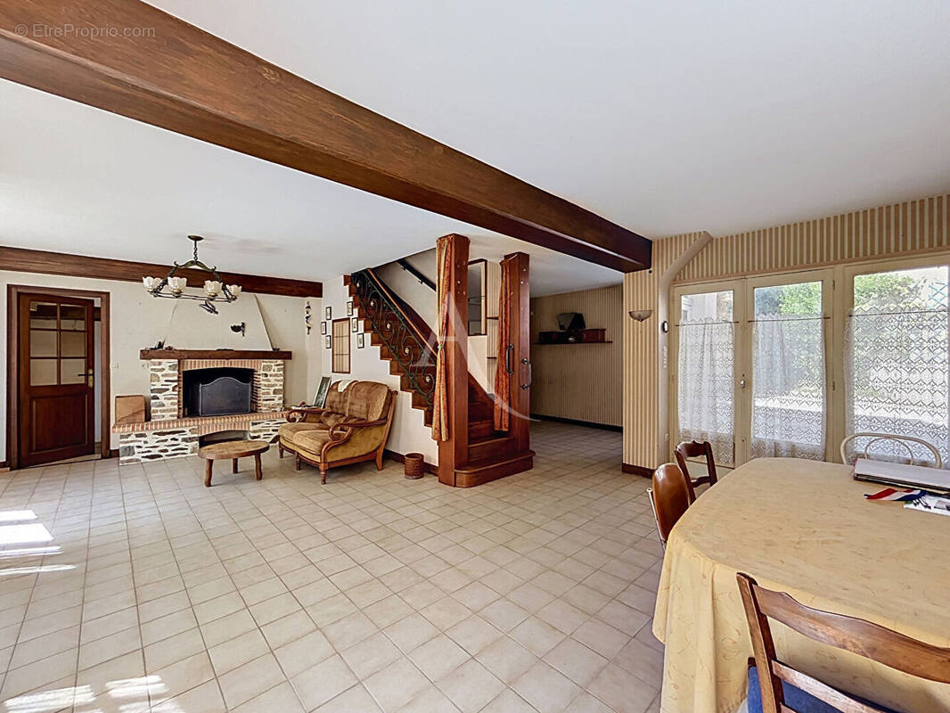 Maison à CHATEAU-GONTIER