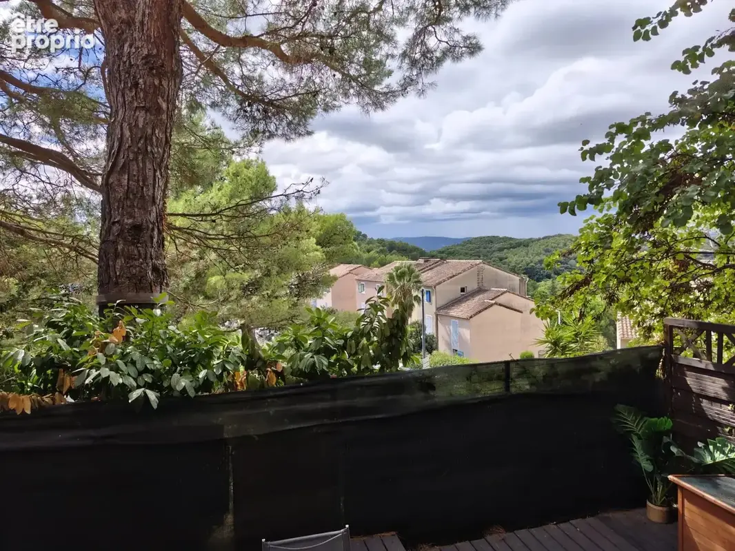 Superbe 3 pièces – terrasse 24 m² – vue dégagée – cave – garage en supplément - photo 2